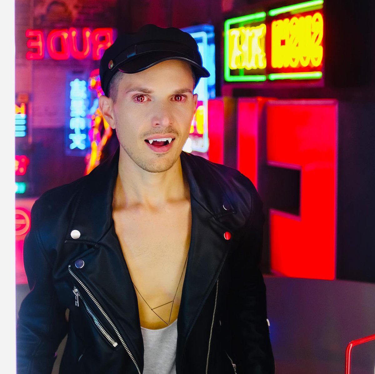 omgclassic's tweet image. BRB on my way to #WakeTheDead! 🧛‍♂️🫦🩸 youtu.be/Hf8Yy2F_Pgc