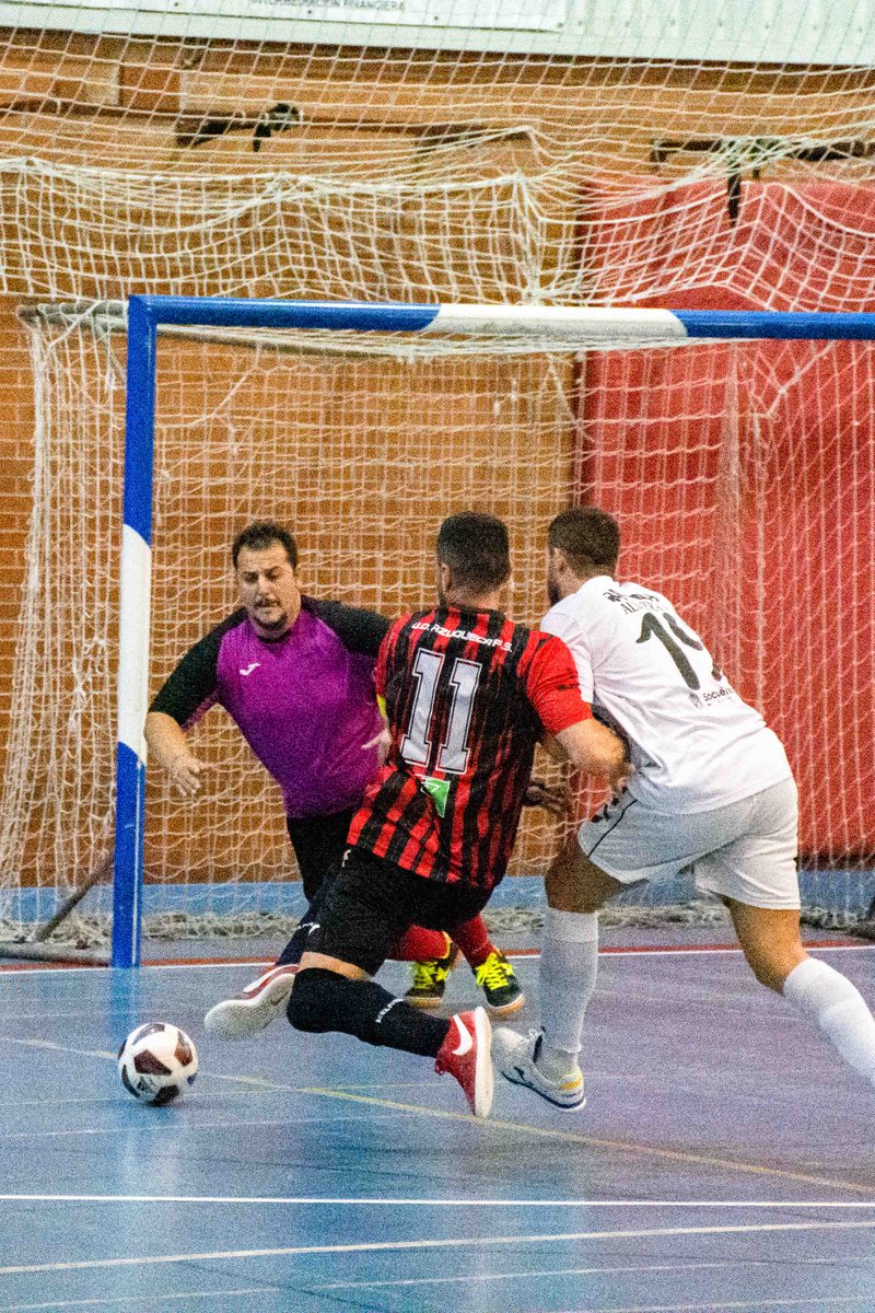 deportesNA's tweet photo. FÚTBOL SALA🥅/ #Tercera

🔝 Pleno para el Azuqueca FS
🔥 Victorias también de Sacedón y Atlético Almonacid
❌ Derrota del Ciudad de Guadalajara

👉https://t.co/w7b8Rbtt5N https://t.co/h1quyAoJFh