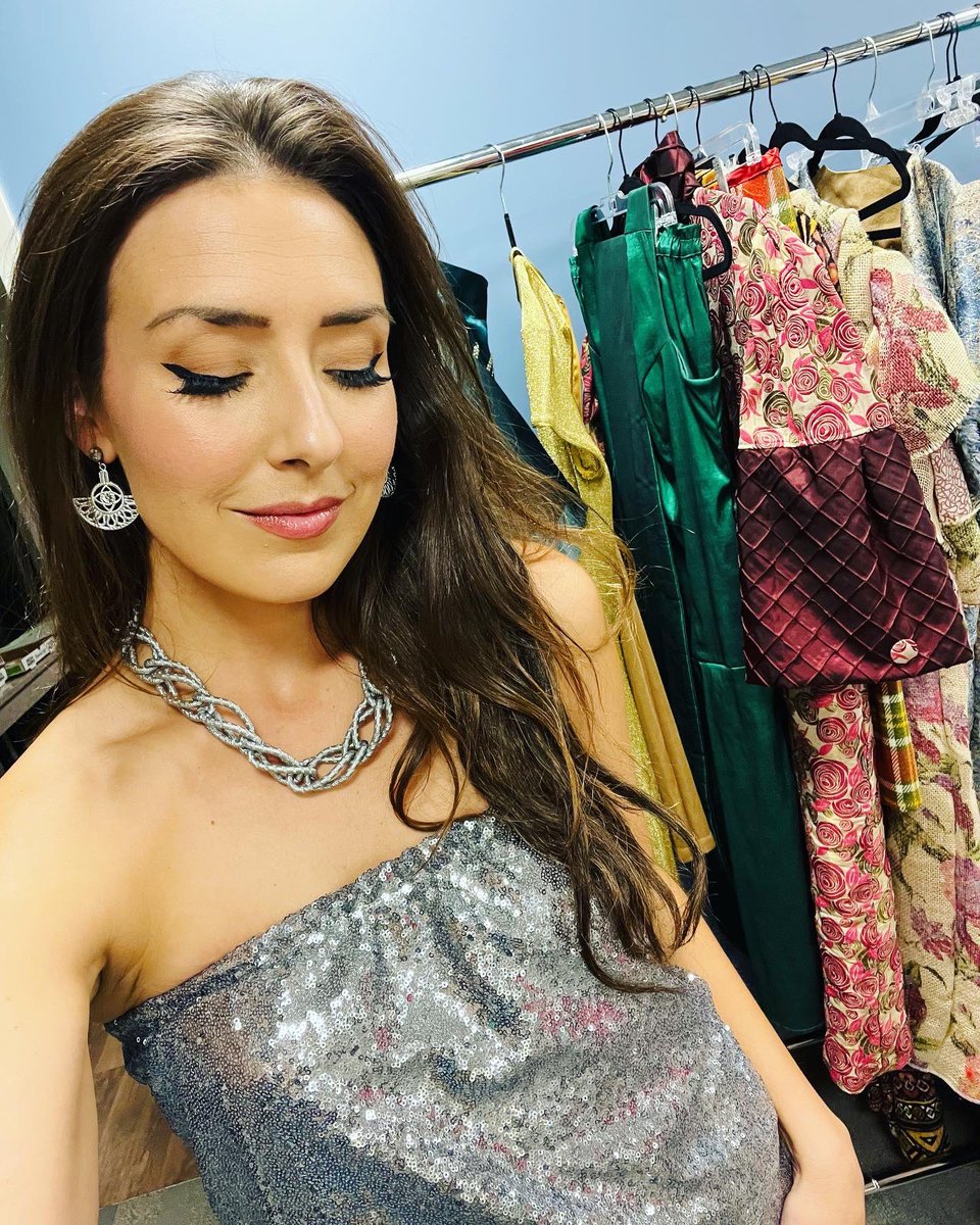 MichelleSenko's tweet photo. honored to model for the creative & colorful designer✨
@lananeumeyerfashiondesigner
#fashionweek #pghfashionweek #runway #fashionable #fashiondesign #fashiondesigner #style #ootd #pgh #pittsburghpa #lovepgh #pghmodel #fashionmodel #styledlook #bts #wiw #wiwtoday #michellesenko https://t.co/NTbojnKYtC