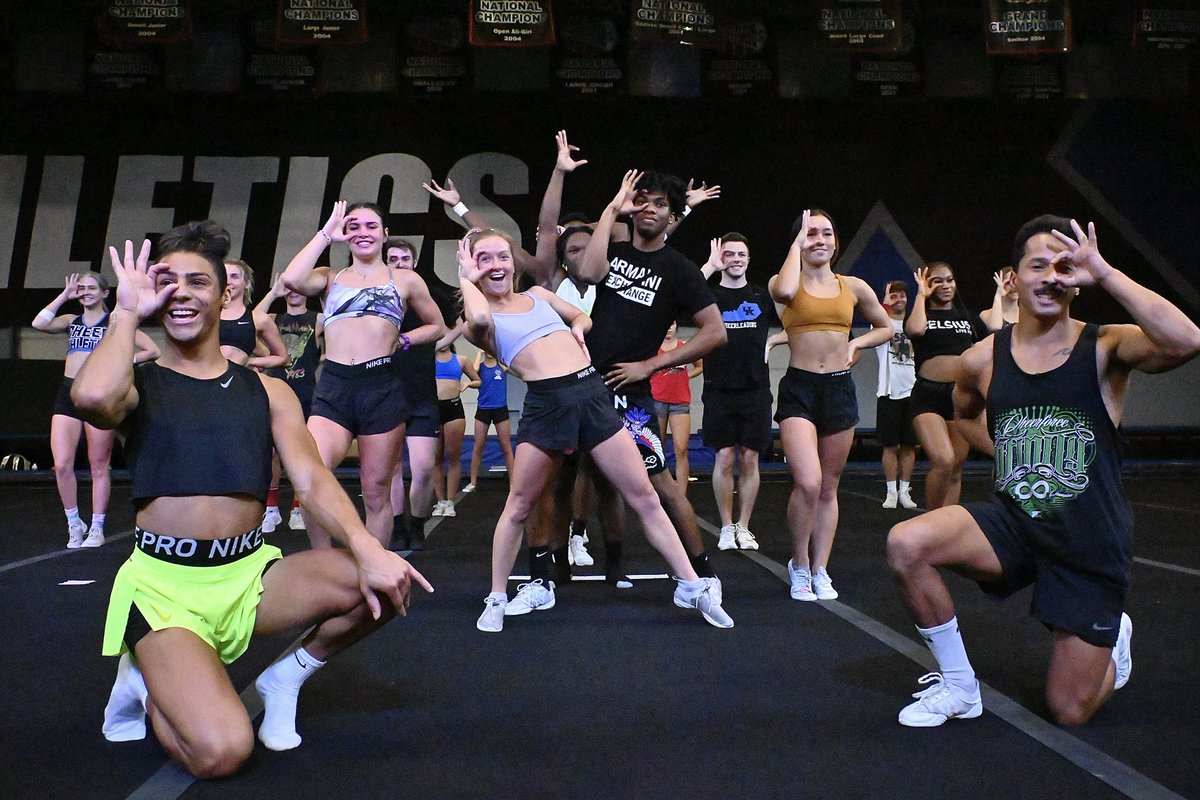 thecamcamera's tweet photo. Who wants to see some of my favorite pics from today’s MOP comp? #cheerathletics #cheer #cheerleading #cheerleader #mopcomp @CheerAthletics @CA_PlanoTX https://t.co/Cx3BmK0tXC
