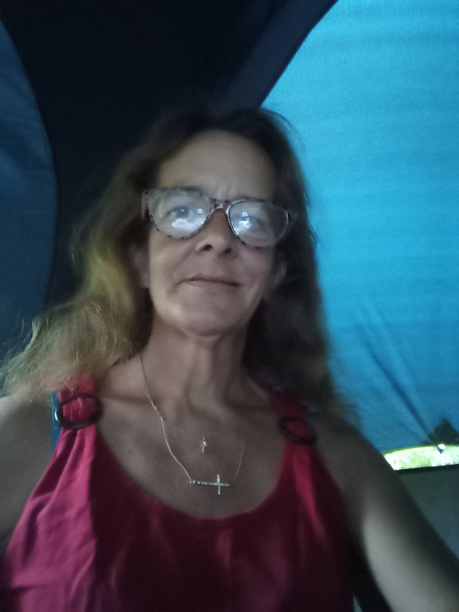 ms3537331's tweet image. I need help to stay off the streets. I was recently held captive in a man's house and used for sex. Scared to go back to streets. Only have one more day here.