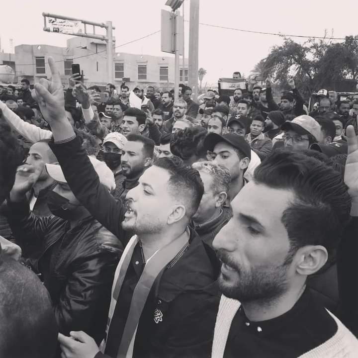 bashany9's tweet photo. وما زال للمحاضرين ٢٠٢٠ صوت يصدح

محاضرين محافظة البصرة، الا من مجيب! 

#محاضرين_2020_صناع_الأمل https://t.co/DecACB2uTB