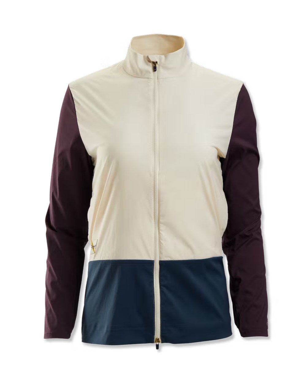 impulsedrops's tweet photo. trying to find a new running jacket for the Fall season...might be dropping something soon https://t.co/mG7Bwo60Id