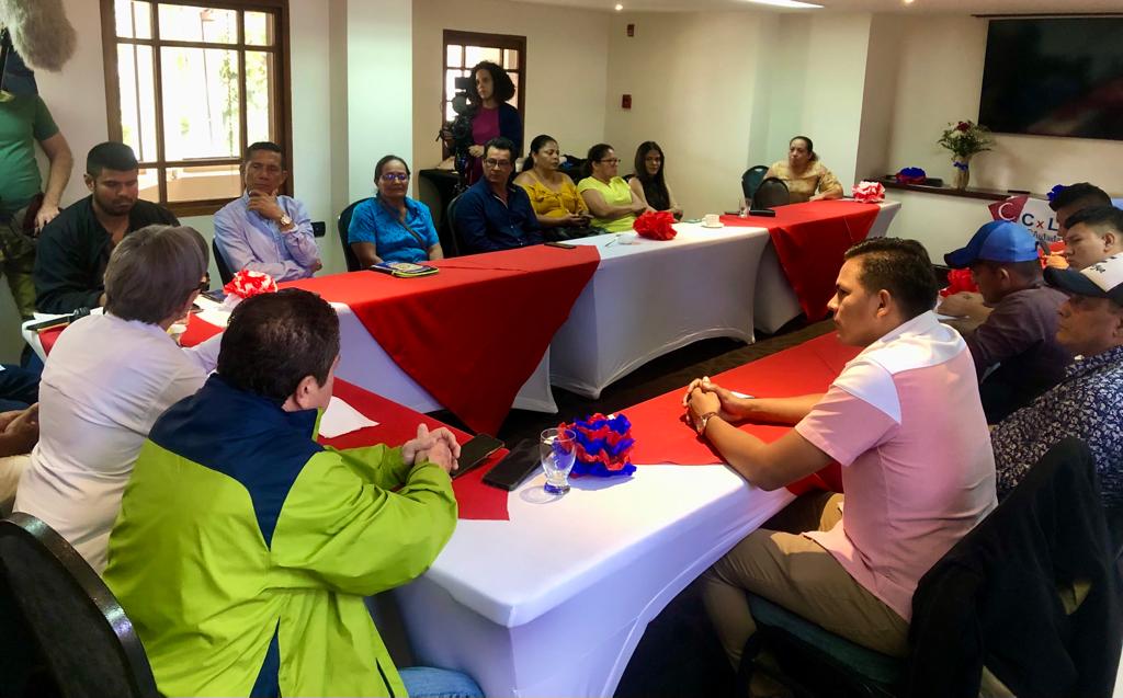 KittyMonterrey's tweet photo. Hoy sostuve encuentro con miembros de @CxLibertad exiliados en Costa Rica, donde abordamos el fortalecimiento de la organización y renovamos nuestro compromiso de seguir demandando la liberación de los presos políticos y  el retorno de la democracia a nuestra Nicaragua. https://t.co/TGhJppcozc