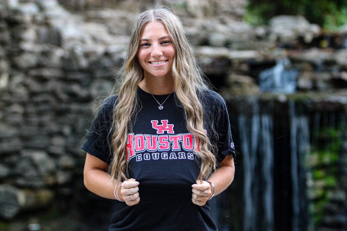 𝐞𝐦𝐢𝐥𝐞𝐞 𝐩𝐫𝐨𝐜𝐡𝐚𝐬𝐤𝐚 tweet media