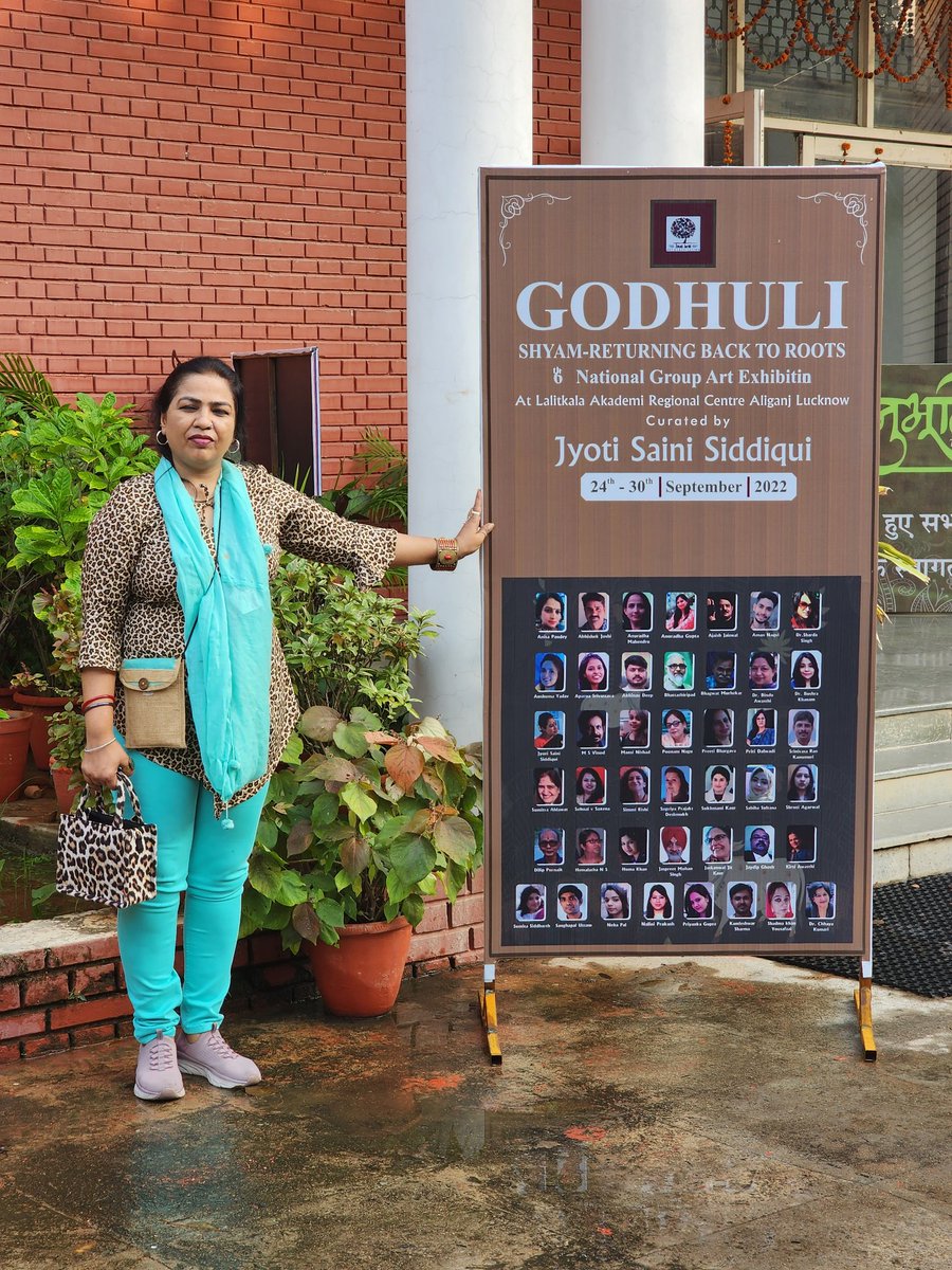 jyotiartists's tweet photo. INAGURATION DONE ON 24TH SEPTEMBER #Godhuli #nationalgroupartexhibhition #curatedby #jyotikriti https://t.co/zKNB1GpbeD