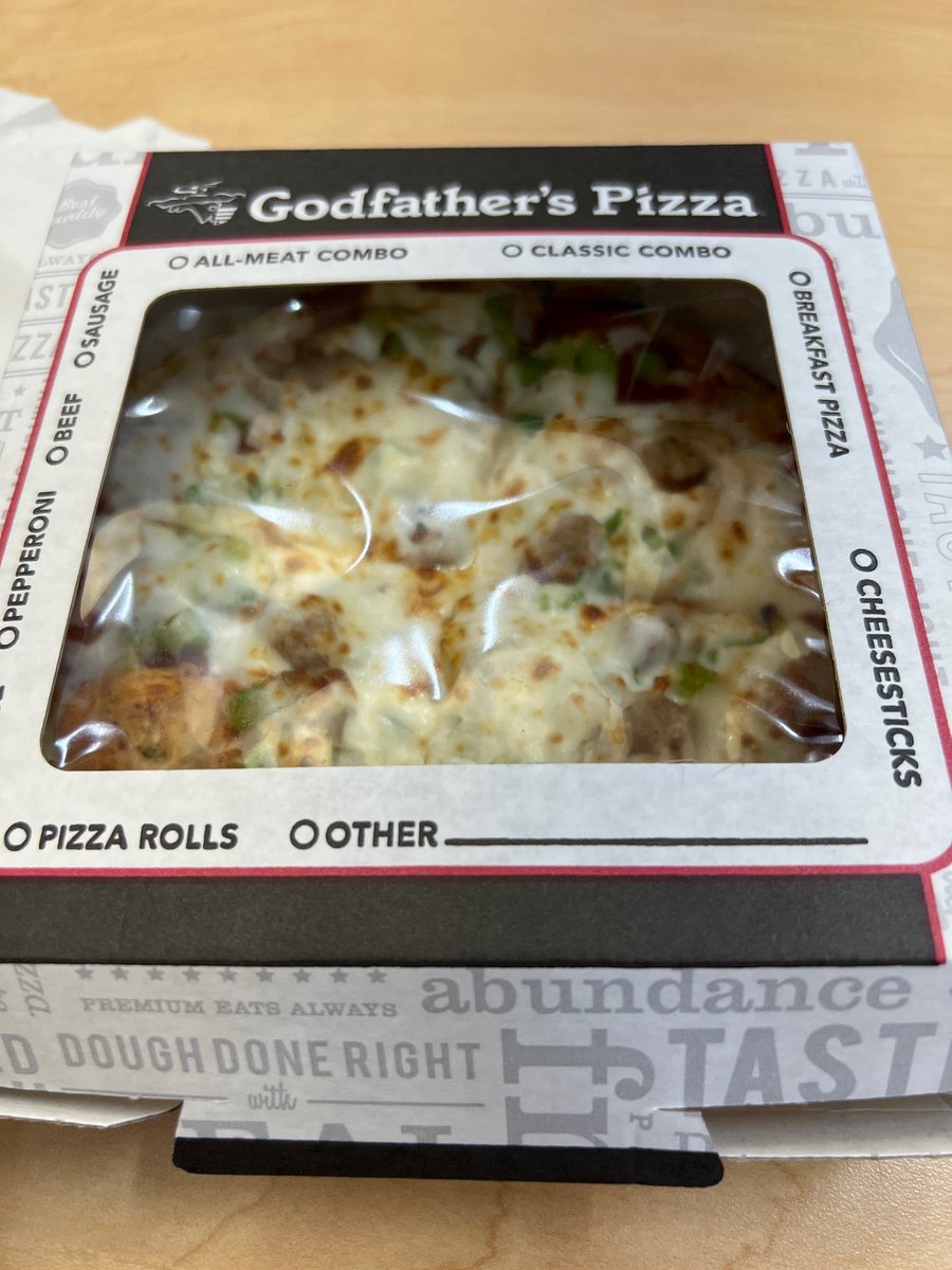 ContraAl's tweet photo. Humble pie! (@ Godfathers in Williams, CA) https://t.co/tEiEeX1y89 https://t.co/SAYNaZuzsN