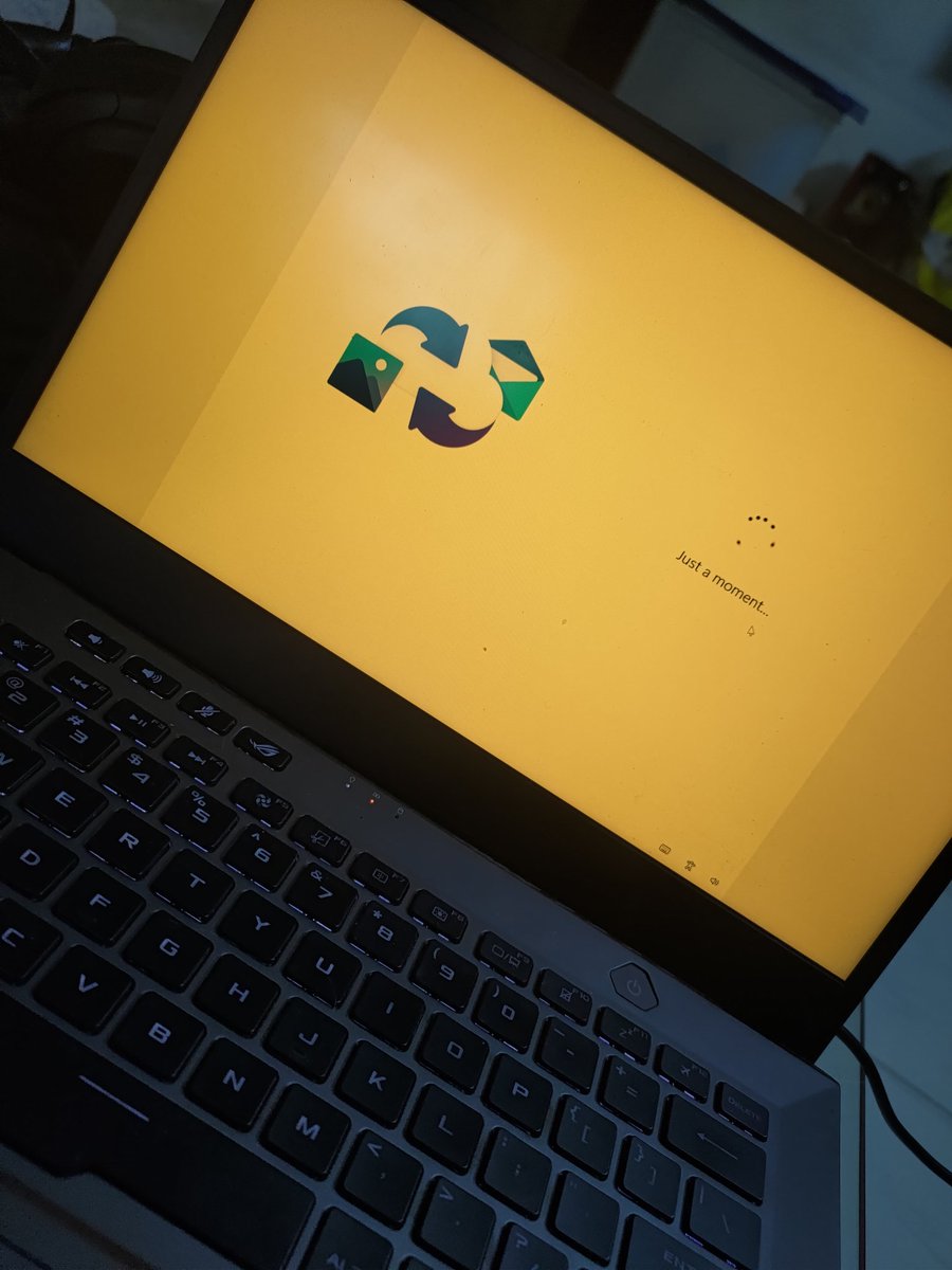 parthwaidya's tweet photo. @Microsoft I HAVE URGENT WORK! WHAT THE HELL? ! https://t.co/Y1EuJzxWf4