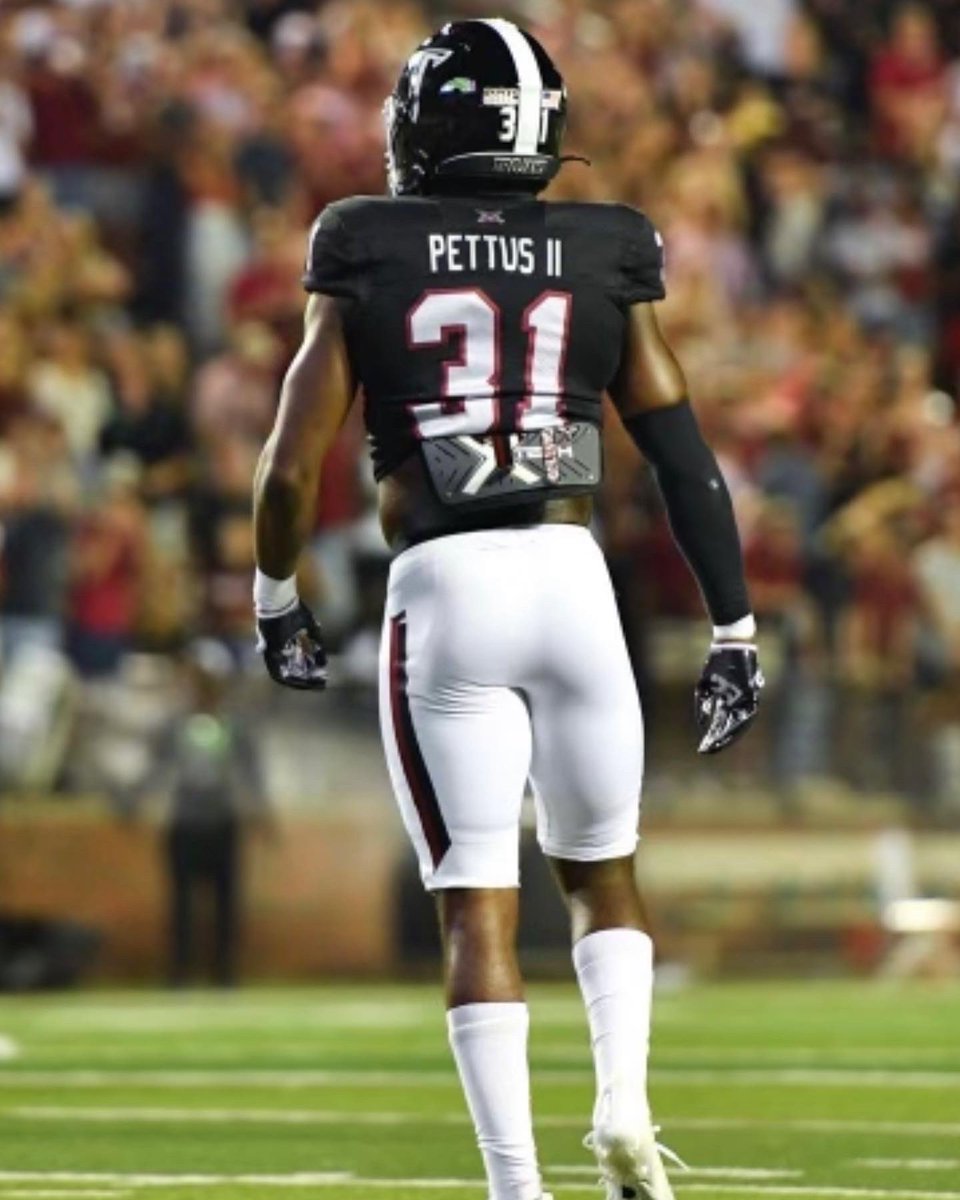 TtotheJ12's tweet photo. #DP31 🗡️⚔️#MP57 🔴🔵 #PettusBoys #troytrojans #hottytoddy 😀❤️🏈💪🏾🙏🏾 @4LDell @micahpettus2 https://t.co/498oKxU2Ah
