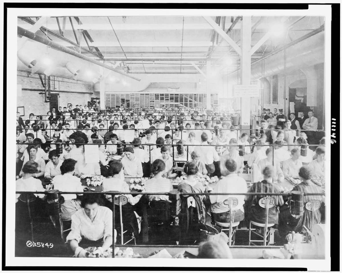 CBI Image o' Day. Recording & Computing Machines Co., #Dayton, Ohio--a crowded factory floor bench assembly operation where workers, primarily women, build accounting machines. LOC CC. #WomeninTech #LaborHistory #WomenLaborHistory #WomeninIT #FactoryWork #LaborHistory #labor