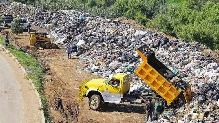 InformandoAOaxa's tweet photo. La basura en las Riberas del Atoyac  a @FMartinezNeri no le importa, mucho menos a la bola de regidores ineptos del @MunicipioOaxaca
dejando un gran foco de infección al aire libre @SEMAEDESO @alejandromurat @lopezobrador_ https://t.co/9mQU9nr9uf