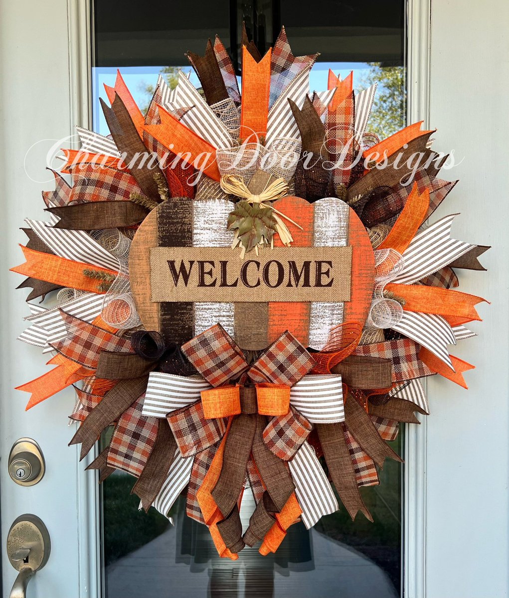 charmingdoordes's tweet photo. #wreath #whimsical #crafts #decor #decoration #decorating #interiordecorating #interiordecor #etsy #picoftheday #home #homedecor #frontdoor #handmade #homemade #ribbon #fall #autumn #WilmingtonNC #charmingdoordesigns #pumpkin #pumpkinspice https://t.co/dDhbV8kA74