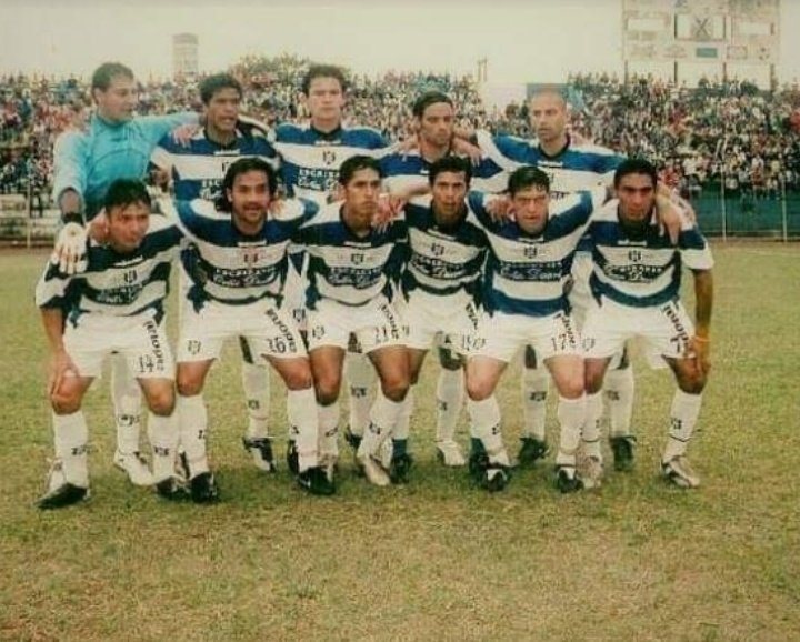 Gustavo_Montero's tweet photo. DINASTÍA DE PRIMERA

Saturnino "Nino" Arrúa y su hijo José lograron cuatro ascensos a Primera División con 4 equipos diferentes.

✈️ASCENSOS DEL NINO ARRÚA:

1997 : 12 de Octubre🏆

2004 : 3 de Febrero🏆

2005 : 2 de Mayo🏆

✈️ASCENSO DE JOSÉ ARRÚA:

2022 : Sportivo Trinidense🏅 https://t.co/SvMQWj5LrD