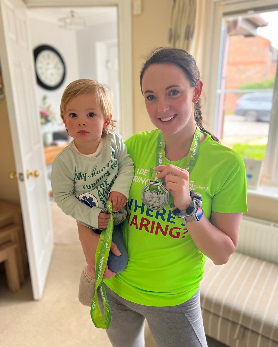 Realised my silence might have made people think I didn’t finish the race! 

Sub 3 hours which is what I hoped for with no training 😅 I don’t advise this…

Bonnie got a medal for Daddy too ❤️

Thank you to everyone who donated and sent support 💚

justgiving.com/team/WheresWar…