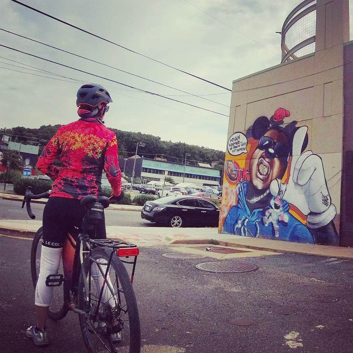 Chris_Roell's tweet photo. Led my East of the River DC murals #UrbanAdventureRide today. Please tag any of the artists of the Murals I fail to. Thanks. #bikedc #eotr #eotrdc #eastoftheriverdc #muralsdc #dcmurals https://t.co/1EZQwC5Jay