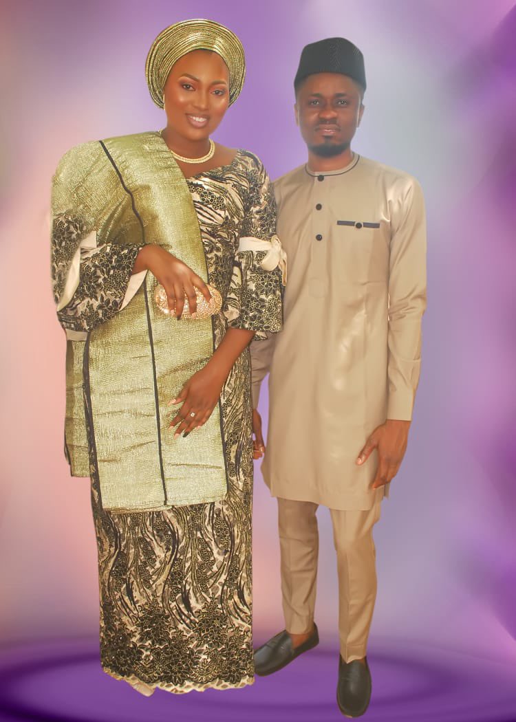 For putting me and my husband on heavenly background, God will judge you😂😂😂. We dinnor even do this introduction in heaven, we did it in Offa