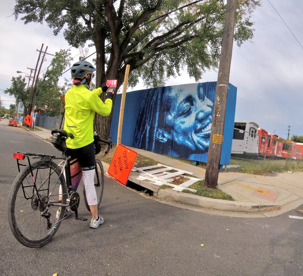 Chris_Roell's tweet photo. #bikedc #eotr #eotrdc #eastoftheriverdc #muralsdc #dcmurals https://t.co/HHwnQFuUem