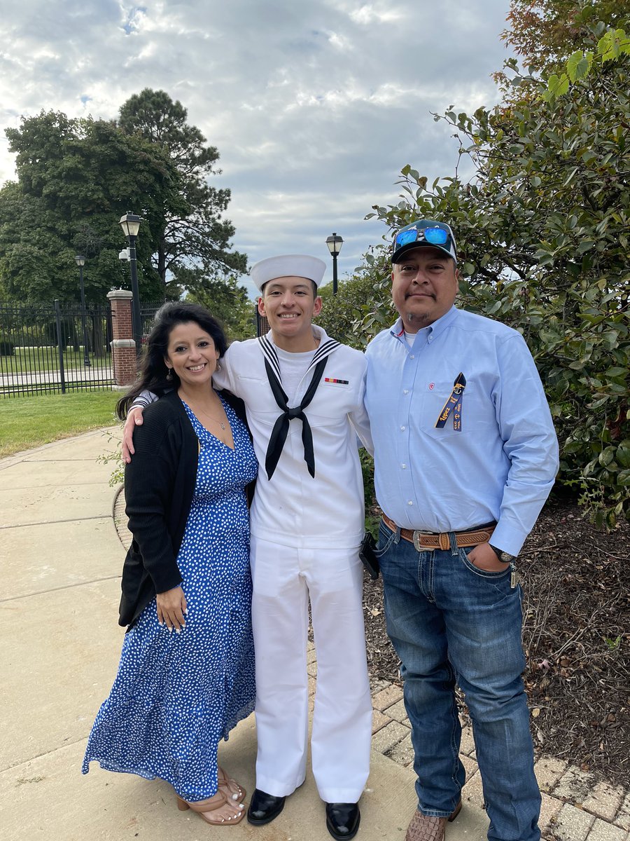 19Christian_L's tweet photo. Words can’t describe how i’m feeling right now! I’m beyond blessed to have had all the love and support behind me the past 10 1/2 weeks! And officially become a U.S. Sailor!🇺🇸⚓️ https://t.co/2mb7J8aao9