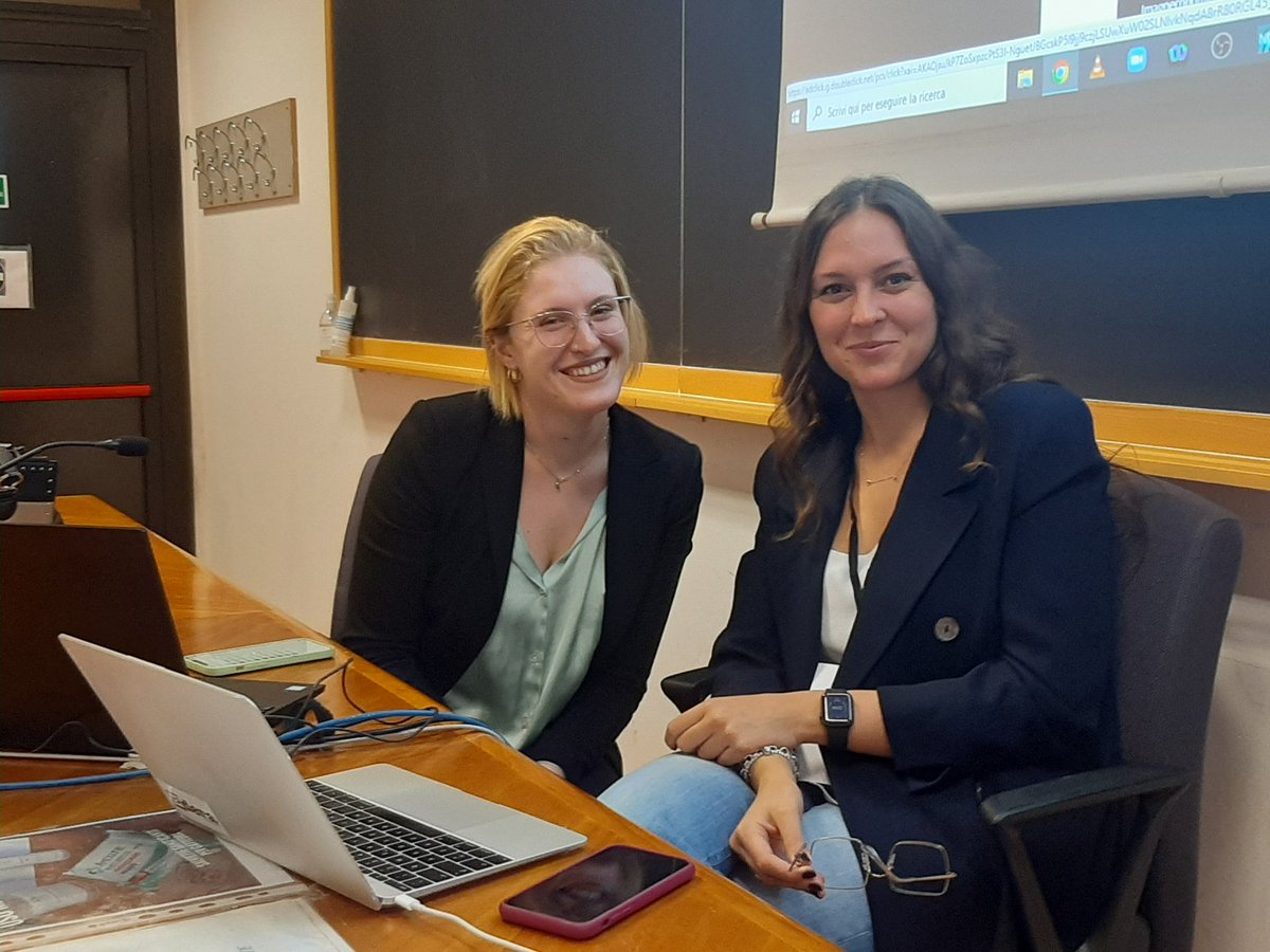 ltzmtr's tweet photo. Sala stampa nella #nottebiancaelettorale con le Studentesse di Strategie della Comunicazione pubblica e politica @UNI_FIRENZE rilevazione in tempo reale dai social e rassegna stampa estera #cesarealfieri https://t.co/LsK4CpeNzS