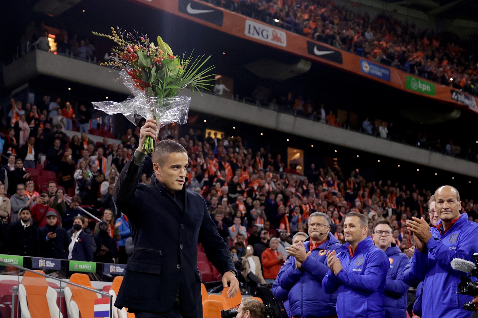 Robin van Persie (@Persie_Official) / Twitter