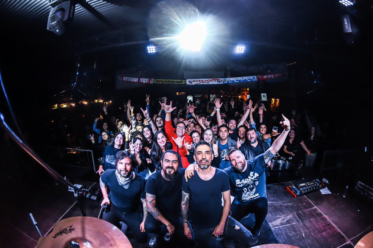 ¡Gracias Pedro Juan Caballero 🇵🇾 y <a href="/republikpy/">Repúblik Bar</a> 🍻 por una noche increíble! 🤜🏻🤛🏻 ¡Son geniales! 🖤

#Flou 🤟🏻
#FlouEnVivo 🔥
#FlouMusic 🎶