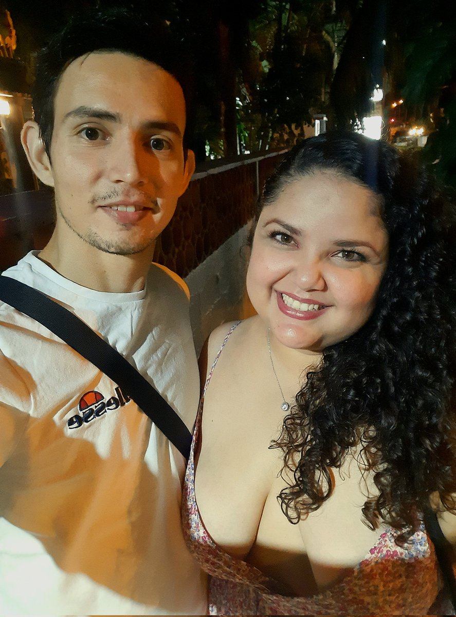 ThyangC's tweet photo. Da nossa noite de ontem ❤️
@MoraesThalya1 https://t.co/9d7zb0CASz