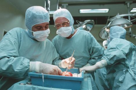 Dès ce soir sur le web et demain matin dans le supplément santé du <a href="/Le_Figaro/">Le Figaro</a> une tribune analysant les causes de la désaffection actuelle des soignants pour l'hôpital #hopital #Management #aphp 

amp-sante.lefigaro.fr/article/au-del…