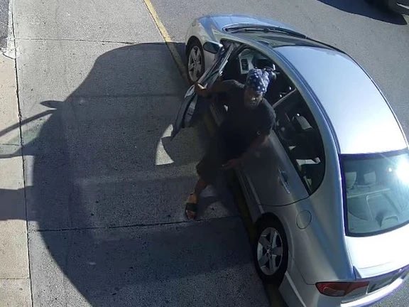 TorSunphoto21's tweet photo. Do you know these two people https://t.co/rqjjmY8gsr police are on the hunt for the occupants of this silver Honda @joe_warmington #1800222TIPS #23Division https://t.co/pmHx1Wngji