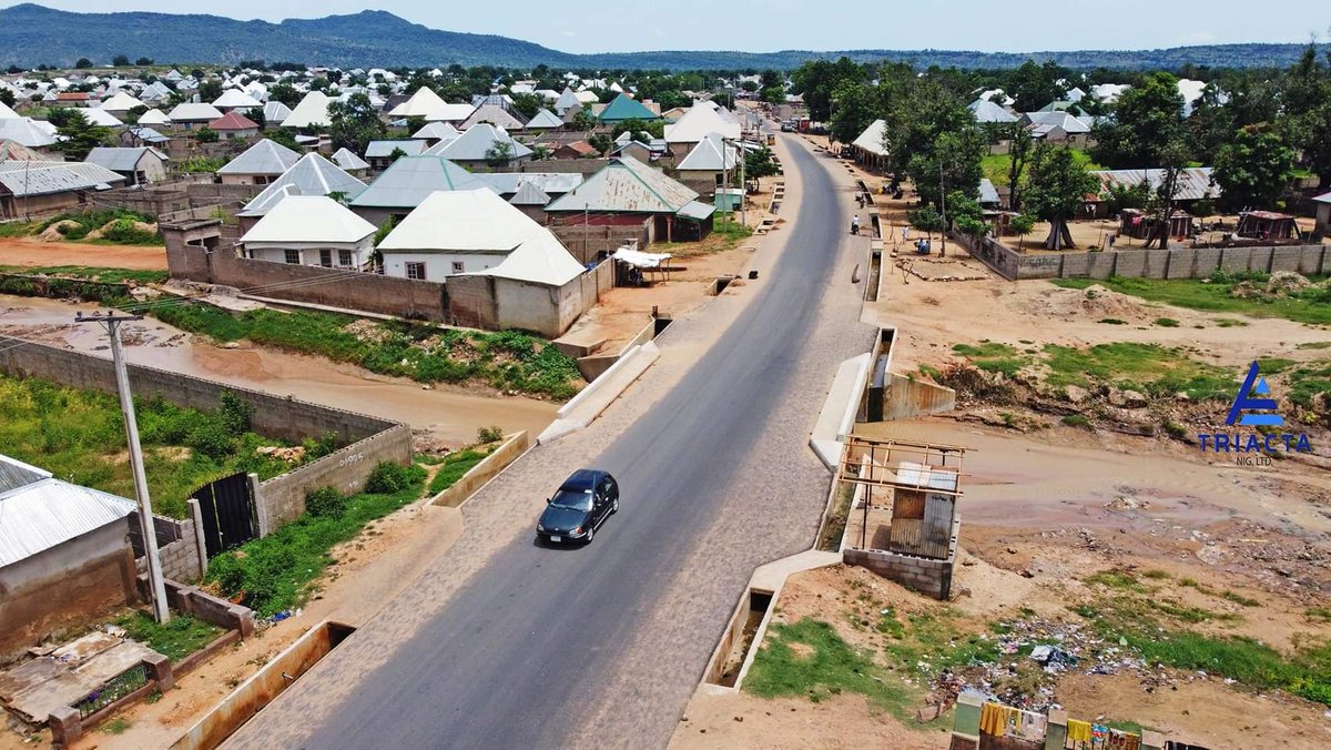 PdpNortheast's tweet photo. PROJECT OF URBAN RENEWAL IN ADAMAWA

As seen below, an update on the ongoing jobbore roads in Girei by the Adamawa state government, led by Governor Ahmadu Umaru Fintiri.

NOTHING IS LEFT UNTOUCHED, AND NO ONE IS LEFT BEHIND.

#freshair
@OfficialPDPNig 
@OfficialDeboO
@iyorchiayu https://t.co/XmqMFGI6b0