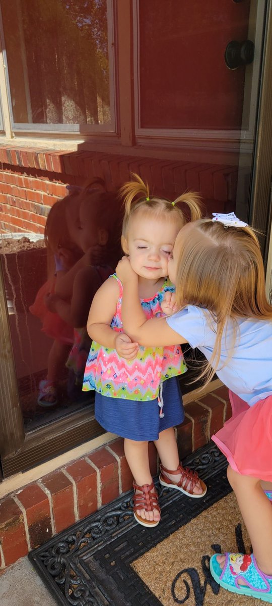 DLuckner's tweet photo. Happy daughters day to my beautiful little girls! Love you forever and always❤️ https://t.co/Mx1AW8U0YW