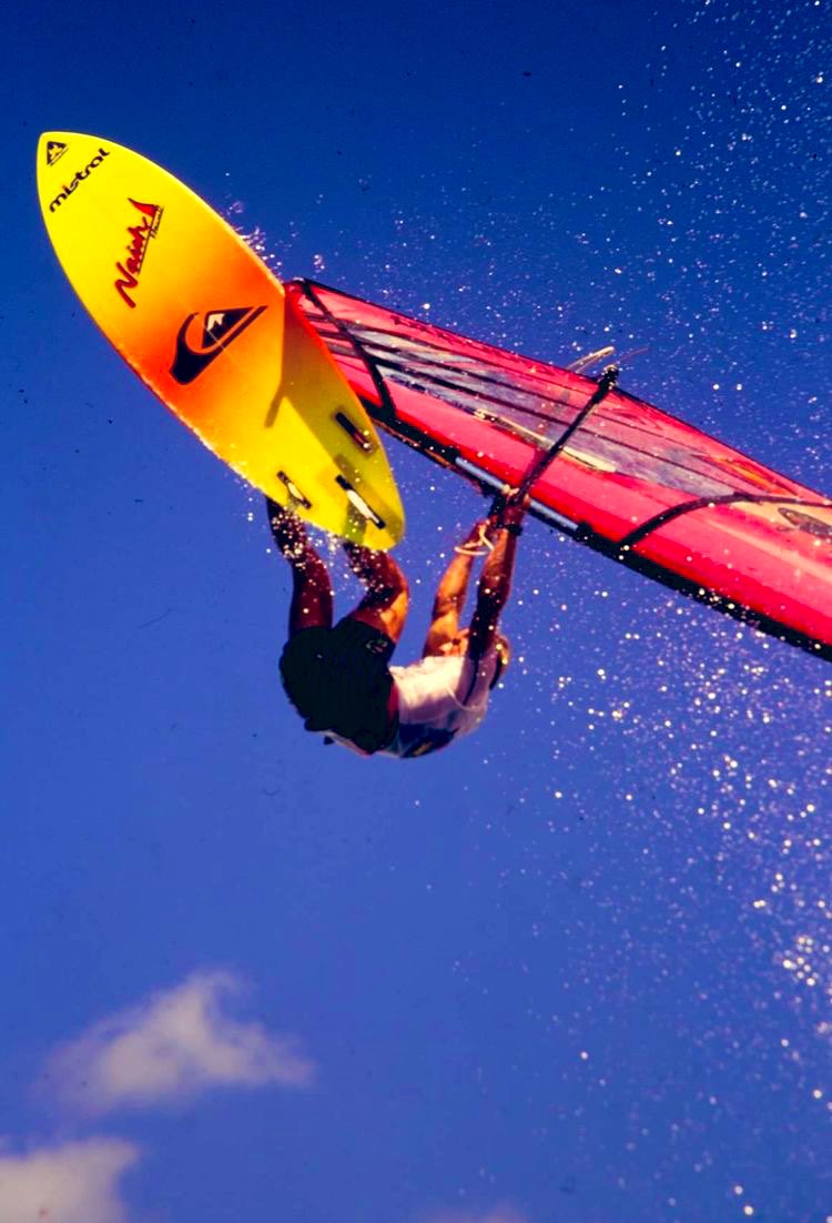 lacarourrutia's tweet photo. Lighter
#windsurf #funboard #leoEscuchateChile
#HearYourselfBook
https://t.co/zgXc6T1yUB https://t.co/cmxBOnJTBl