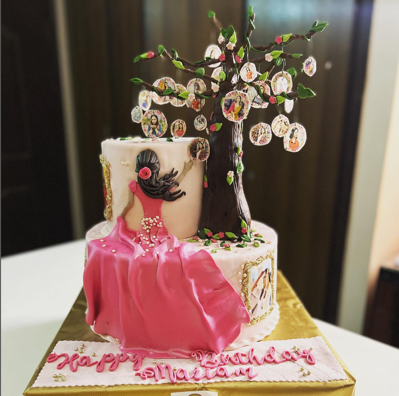 SamsCakeFactory's tweet photo. Pretty cake for a pretty woman. Visit our website for more https://t.co/BOkhQikYHy or WhatsApp 03222133310
#cakes #cupcakes #fondant #custom #design #karachi #giftideas #gift #birthday #wedding https://t.co/yRf6PTPann