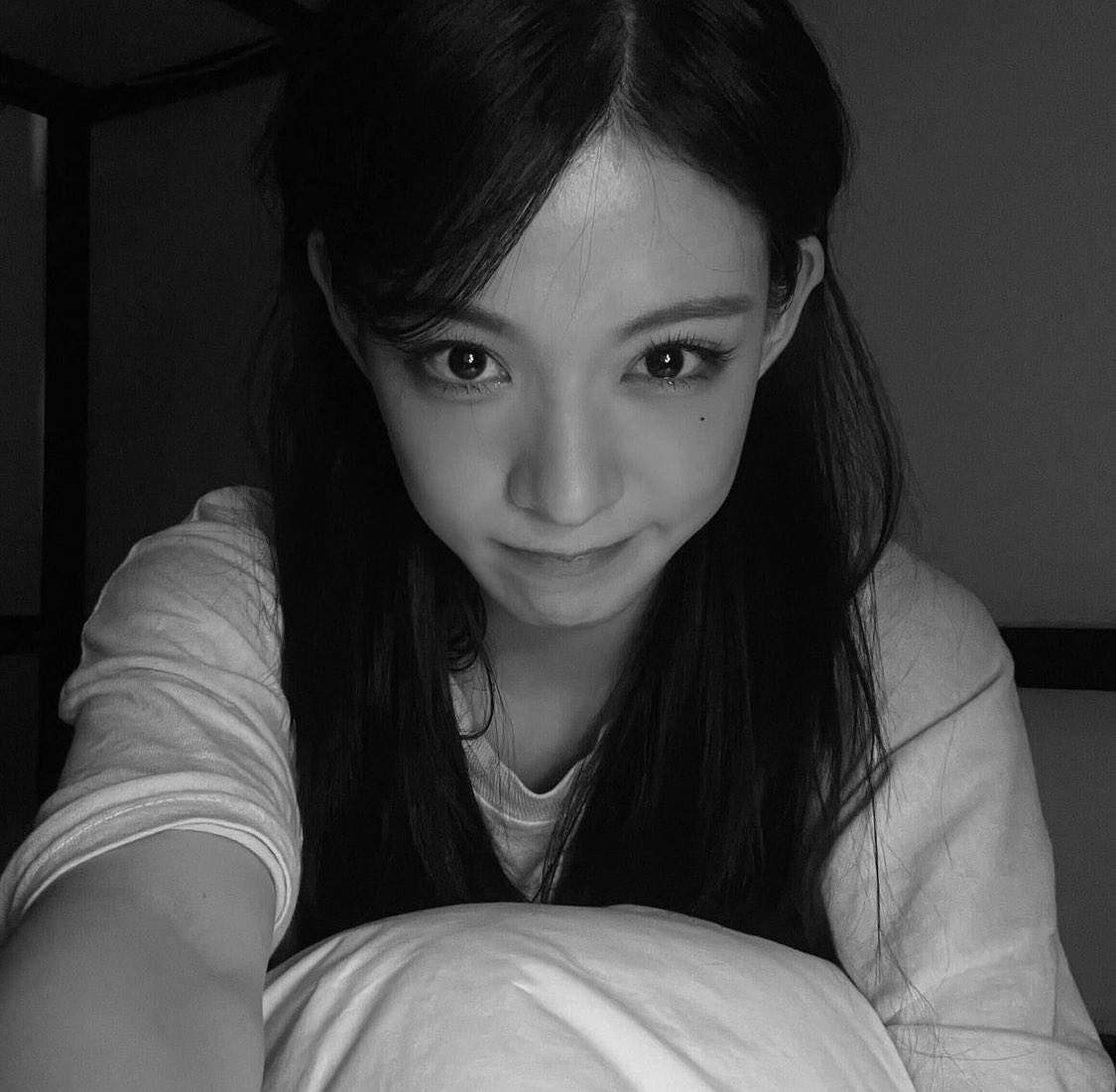 lee chaeyoung pics tweet media