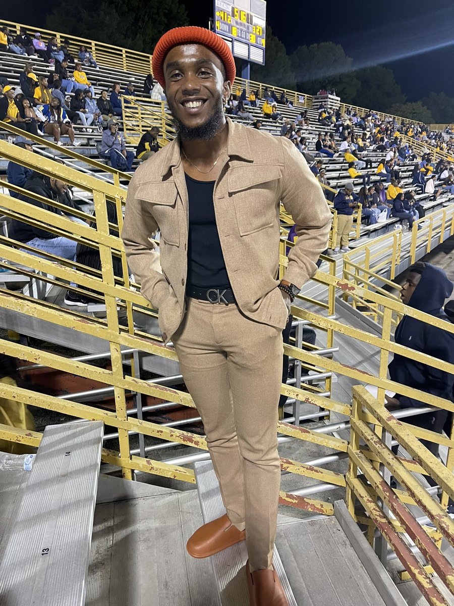 DesmondRowe5's tweet photo. Everything is Everything! 
#ncat https://t.co/TW93vviFx4