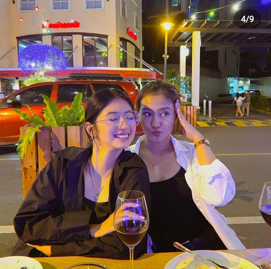 MiahIsForKao's tweet photo. Silang Apat sa Isang picture po ang cute nilang tignan huhuhu 

Kailangang need iprivate ang picture nilang apat for Their Privacy 

But Super like that friendship of this Four https://t.co/XwCujKorG3