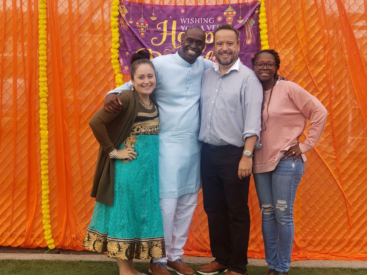 Mr. Moore tweet media