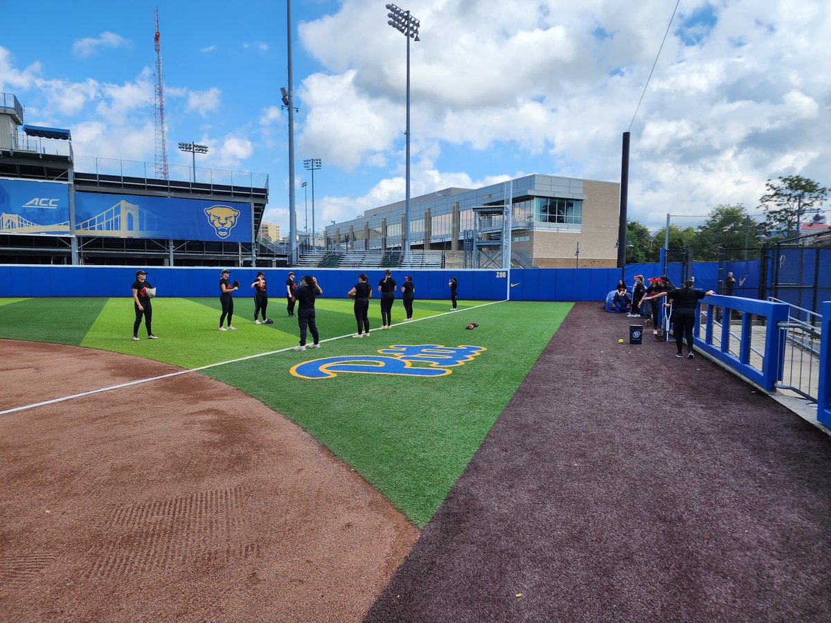 SenatorsSB's tweet photo. Check out some of the sights from our fall scrimmage today at Pitt. #DEfendthehills https://t.co/7FNvlHp9cF