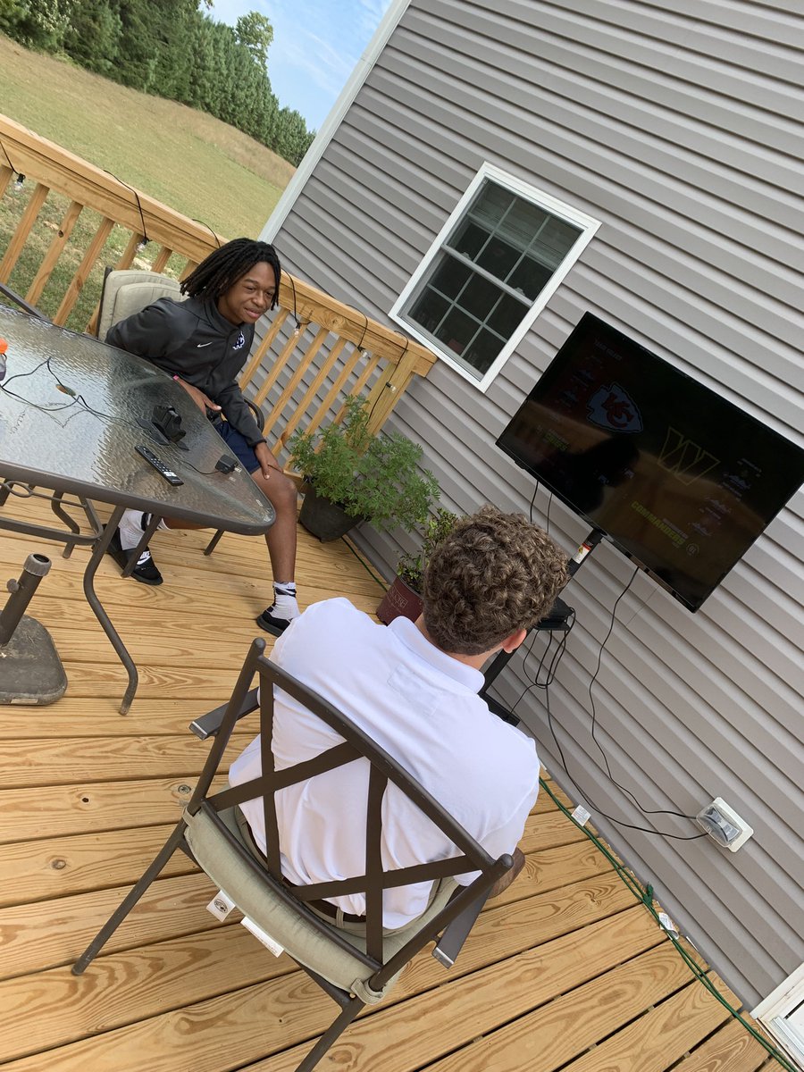 BrandonAdams_6's tweet photo. Really enjoyed the company today! Can’t wait to do it again, with more! 🚾🏈 https://t.co/enJ7ctF96p