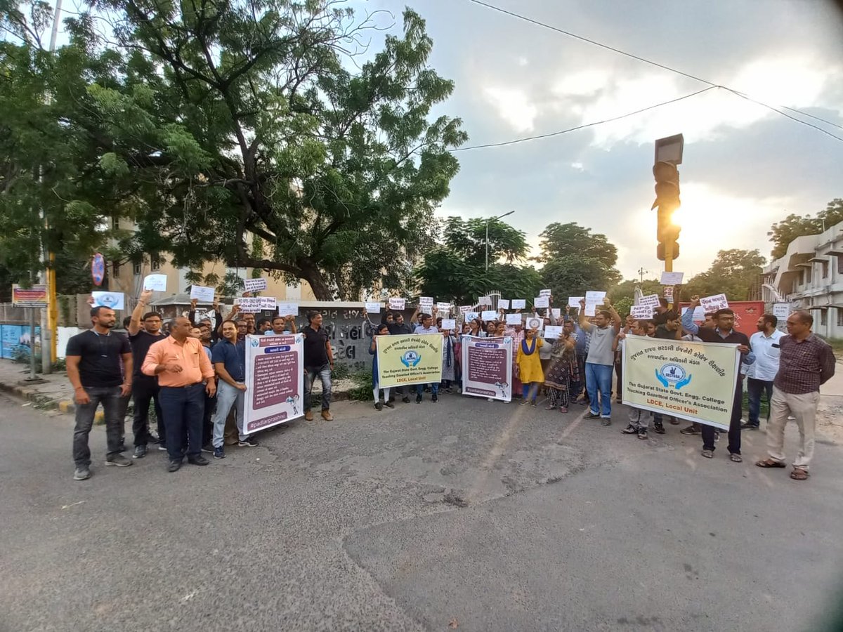 કર્મચારીઓ રાષ્ટ્ર ના વિકાસ માં અમૂલ્ય ફાળો આપે છે. પરંતુ તે  કર્મચારીઓ ના હક ની વાત અને માંગણીઓ  #OnlyOPS ની વારંવાર થતી અવગણના આજે અમોને આંદોલન ના માર્ગે દોરી ગઈ છે. ખરેખર સંવેદનશીલ છો?  <a href="/CMOGuj/">CMO Gujarat</a> <a href="/KanuDesai180/">Kanu Desai</a>  <a href="/jitu_vaghani/">Jitu Vaghani</a> <a href="/abpasmitatv/">ABP Asmita</a>   <a href="/Divya_Bhaskar/">Divya Bhaskar</a>   <a href="/navgujaratsamay/">NavGujarat Samay</a> <a href="/GSTV/">GSTV</a>