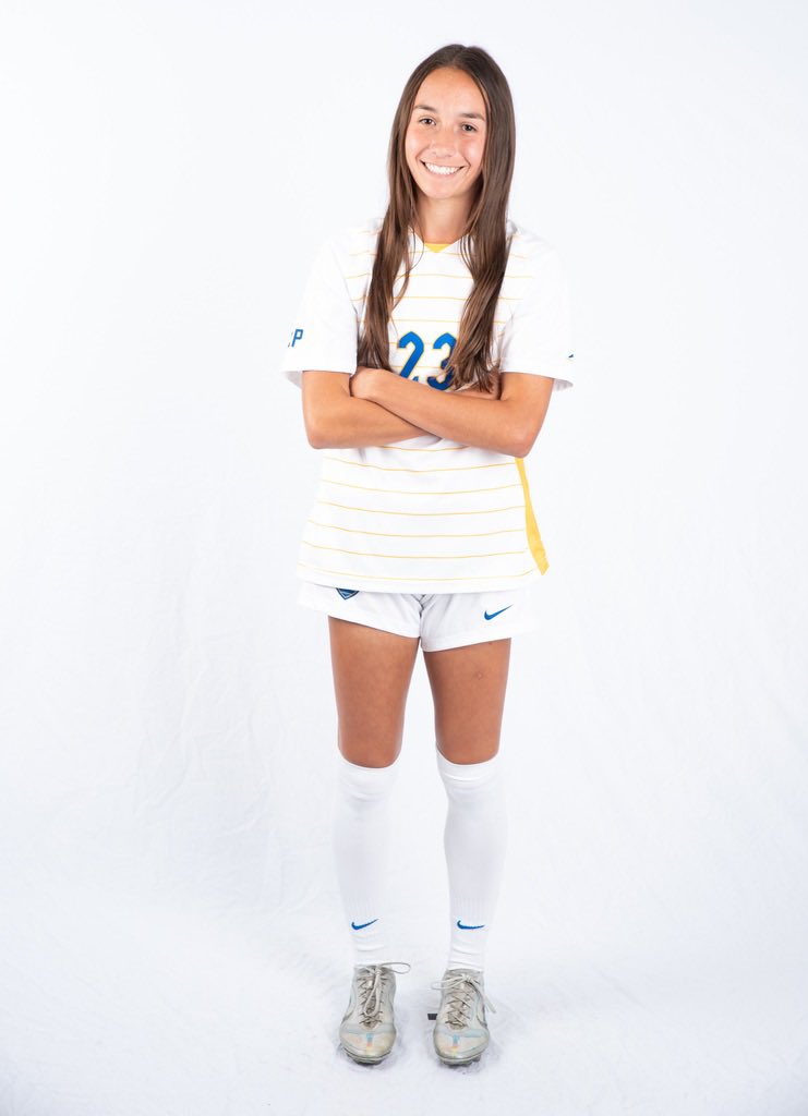 SageStelzer's tweet photo. Next stop @Pitt_WSOC So excited for the next 4!! Can’t wait!! #h2p https://t.co/IZF6FQSQQc