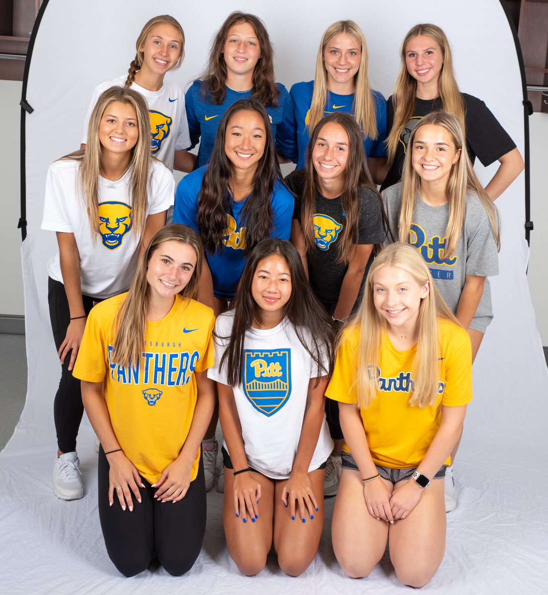 SageStelzer's tweet photo. Next stop @Pitt_WSOC So excited for the next 4!! Can’t wait!! #h2p https://t.co/IZF6FQSQQc