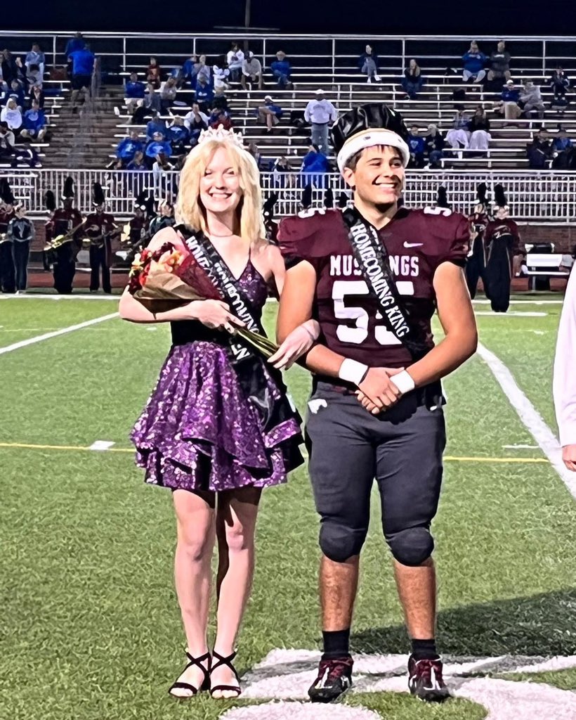 SC_Choirs's tweet photo. CONGRATS CONGRATS CONGRATS to the Choraliers President Chloe Highsmith for winning Homecoming Queen!!! https://t.co/f9yQtRL4Gx
