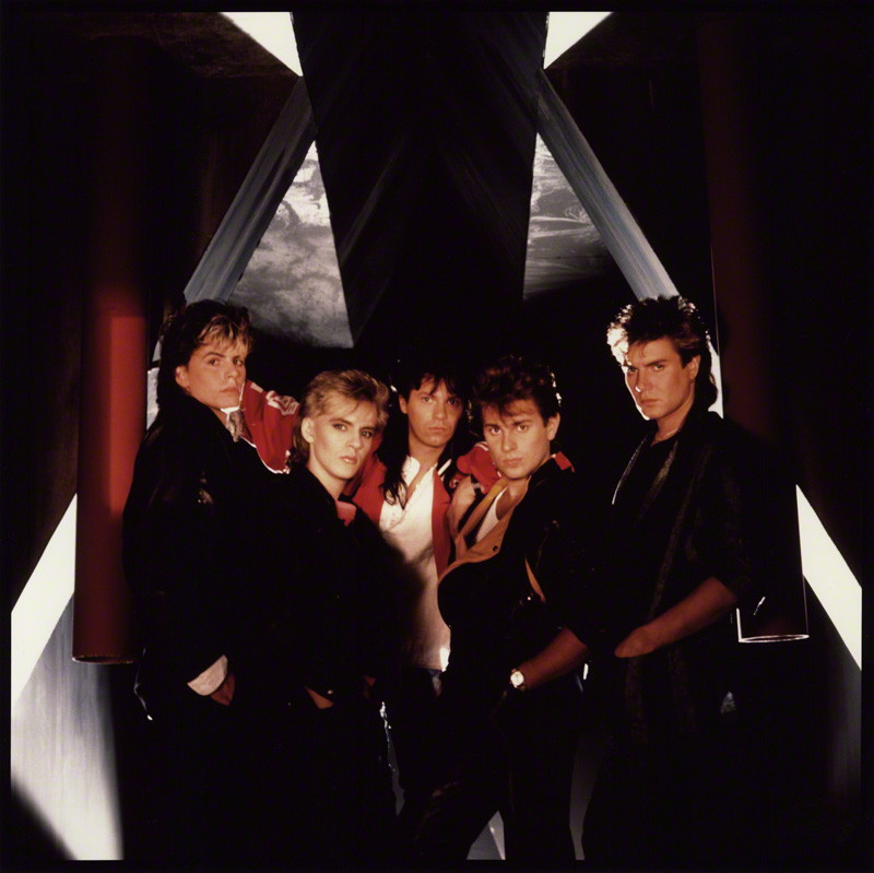 DuranDuranCle's tweet photo. #DuranDuran #AndyTaylor #SimonLeBon #NickRhoads #JohnTaylor #RogerTaylor "Arena." https://t.co/rXQJeoB9kj