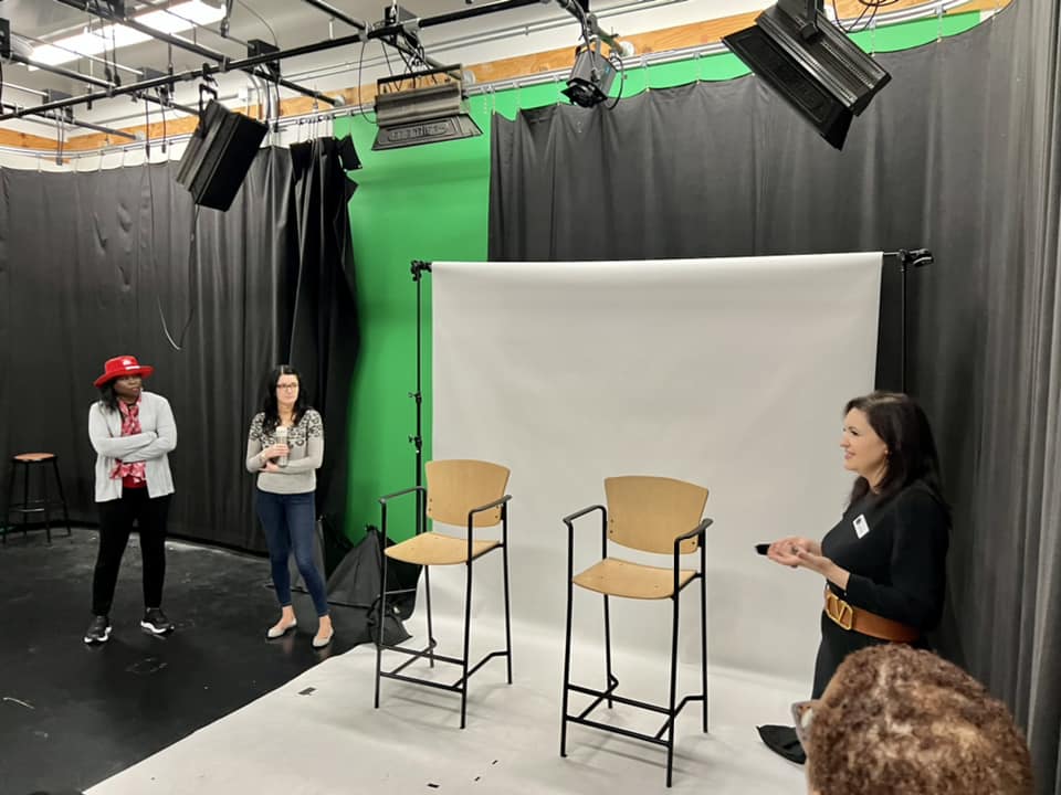 LeadershipOH's tweet photo. Fascinating tour of the Behavioral Analytics Lab at @uakronbusiness. #thefutureishere https://t.co/JBLtZhQ4ON