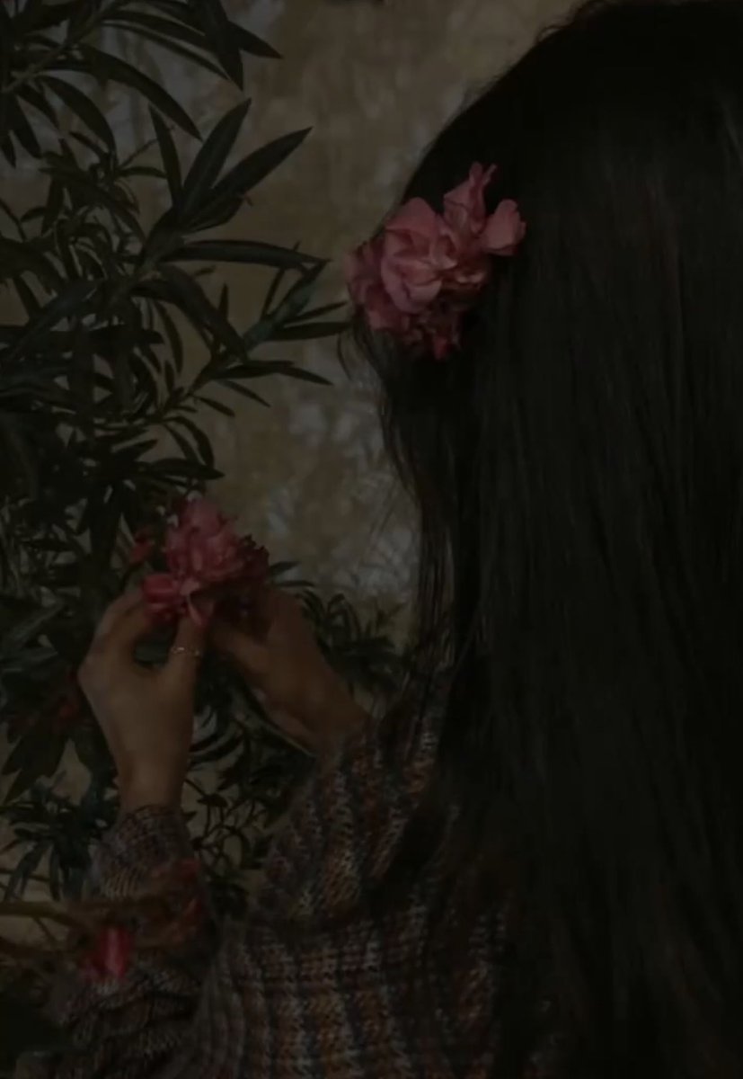 .

 قليل الناس في عينيّ و يا كثرك ….