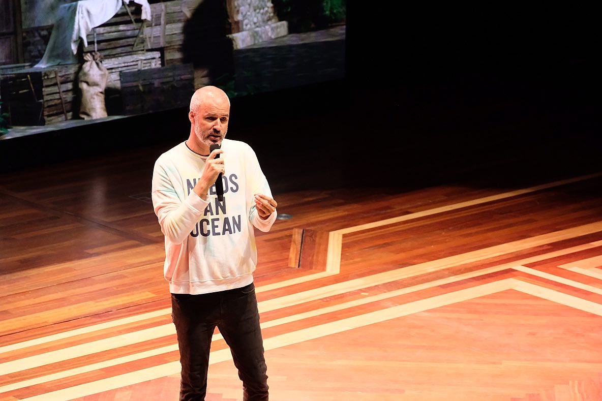 NEEDS AN OCEAN tweet media