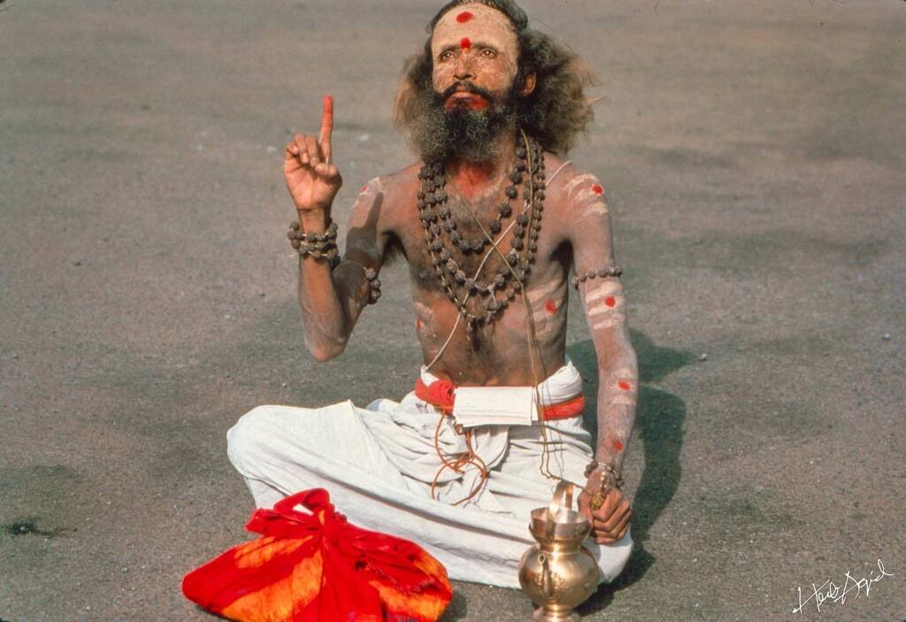 HerbsArchive's tweet photo. India (1960’s)
Limited edition prints available now.

#photography #naturephotography #travelphotography #streetphotography #photographylovers #portraitphotography #landscapephotography #kodak #kodakcamera #blackandwhitephotography #photographystudio #photographyprops #photo… https://t.co/0IwutCQ3ut