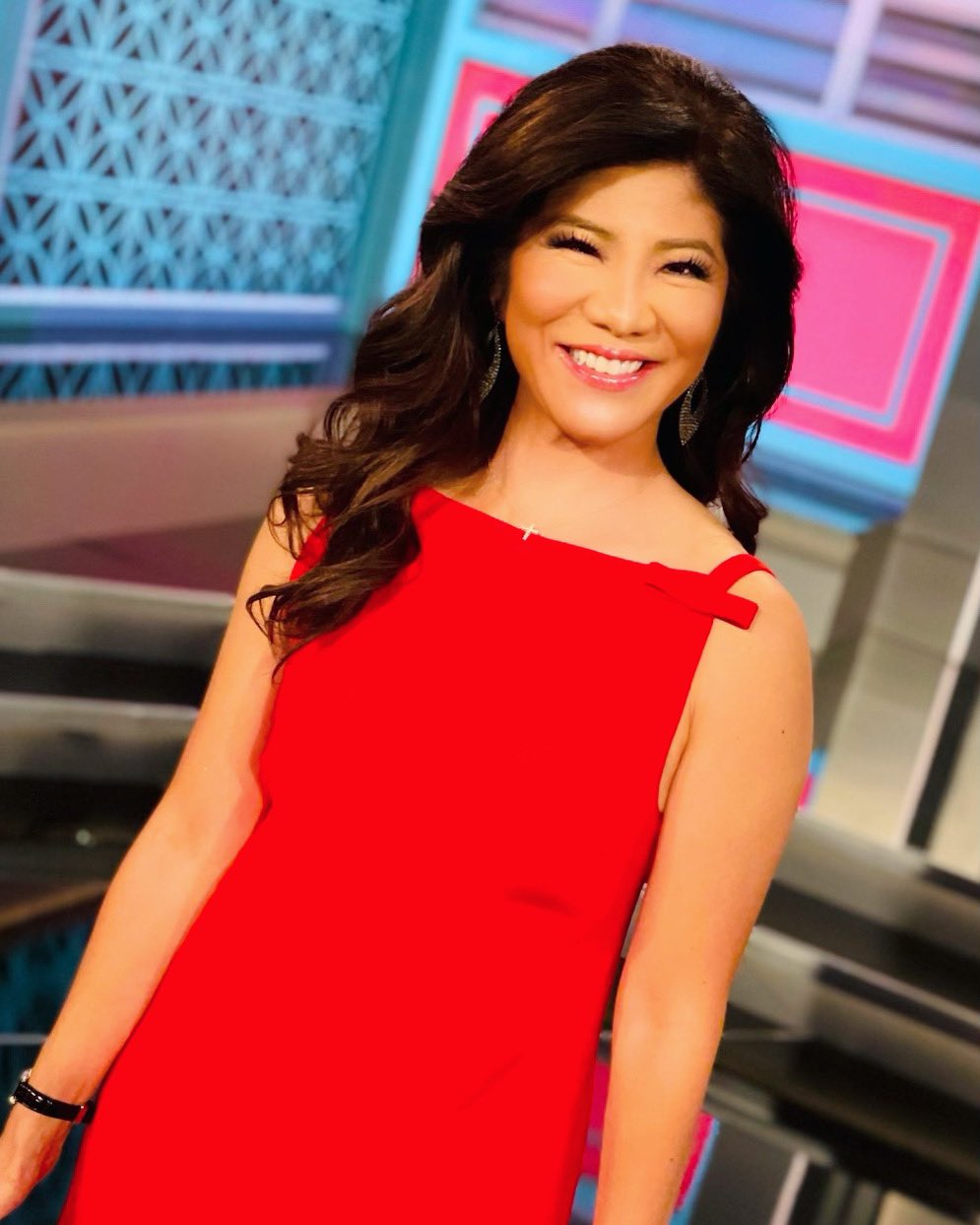 julie-chen-moonves-on-twitter-it-s-finale-time-bb24-https-t