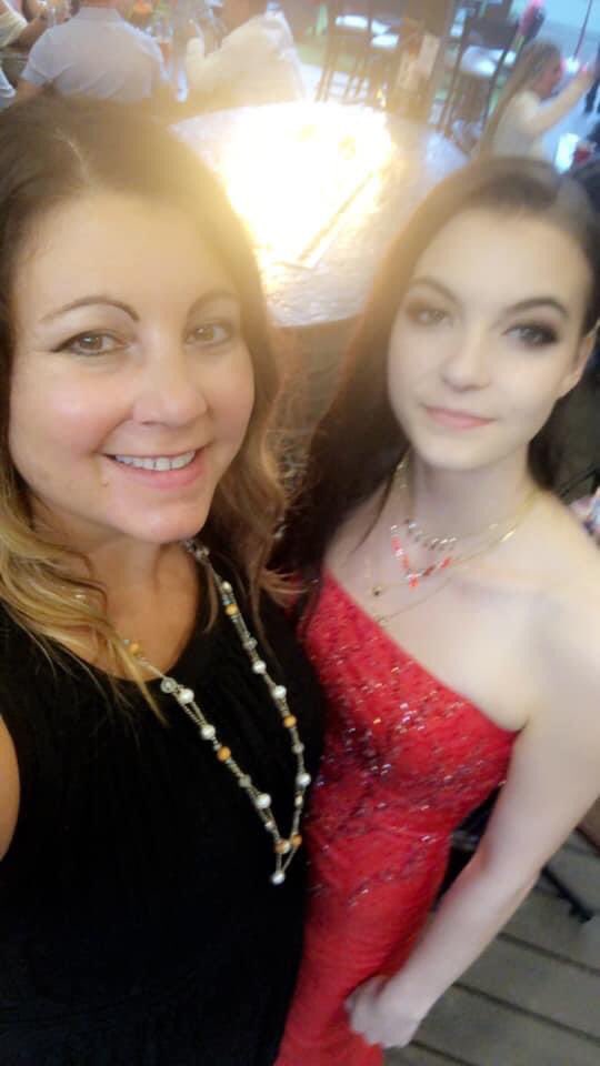 KOLcharmer's tweet image. Happy #InternationalDaughtersDay to this beauty.  She’s strong.  Brave.  Hardworking. Smart. Has the biggest heart. And was my littlest wingman for years ❤️❤️ #thisis19 #thisis47