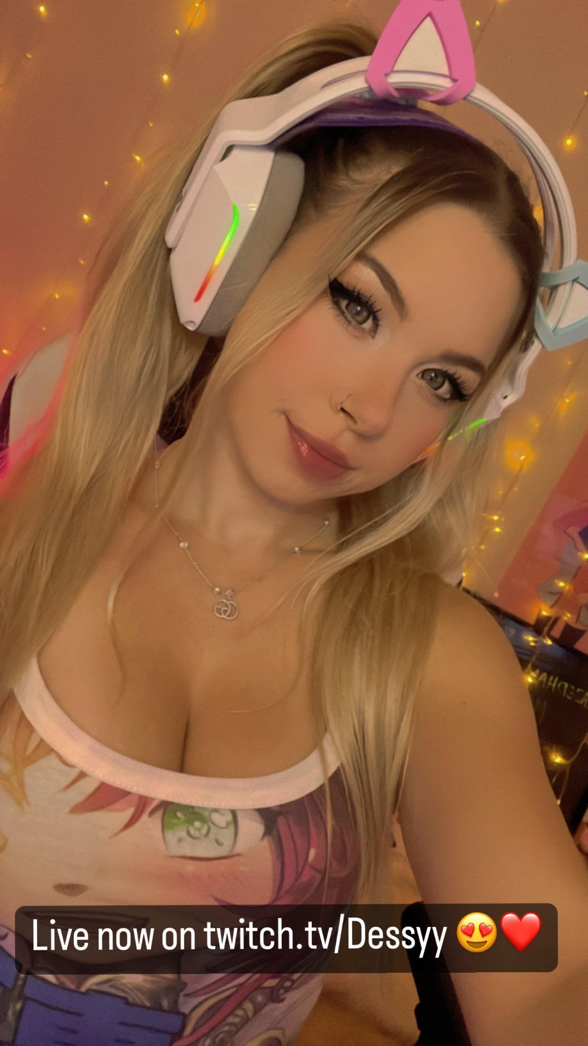 Dessyy on Twitter: "Hi friends! Dessyy is now live come hang out https
